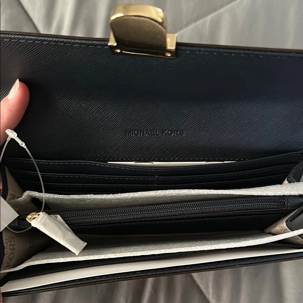 Elegant Black and Blue Paisley Women's Clutch - Picture 4 of 5